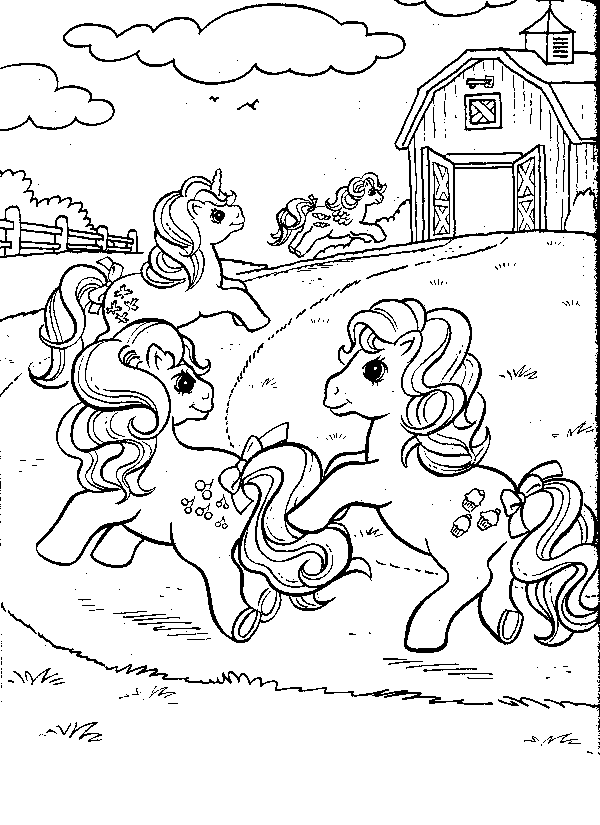 Kolorowanka My Little Pony cztery kucyki biegną gęsiego do otwartej stodoły na polu