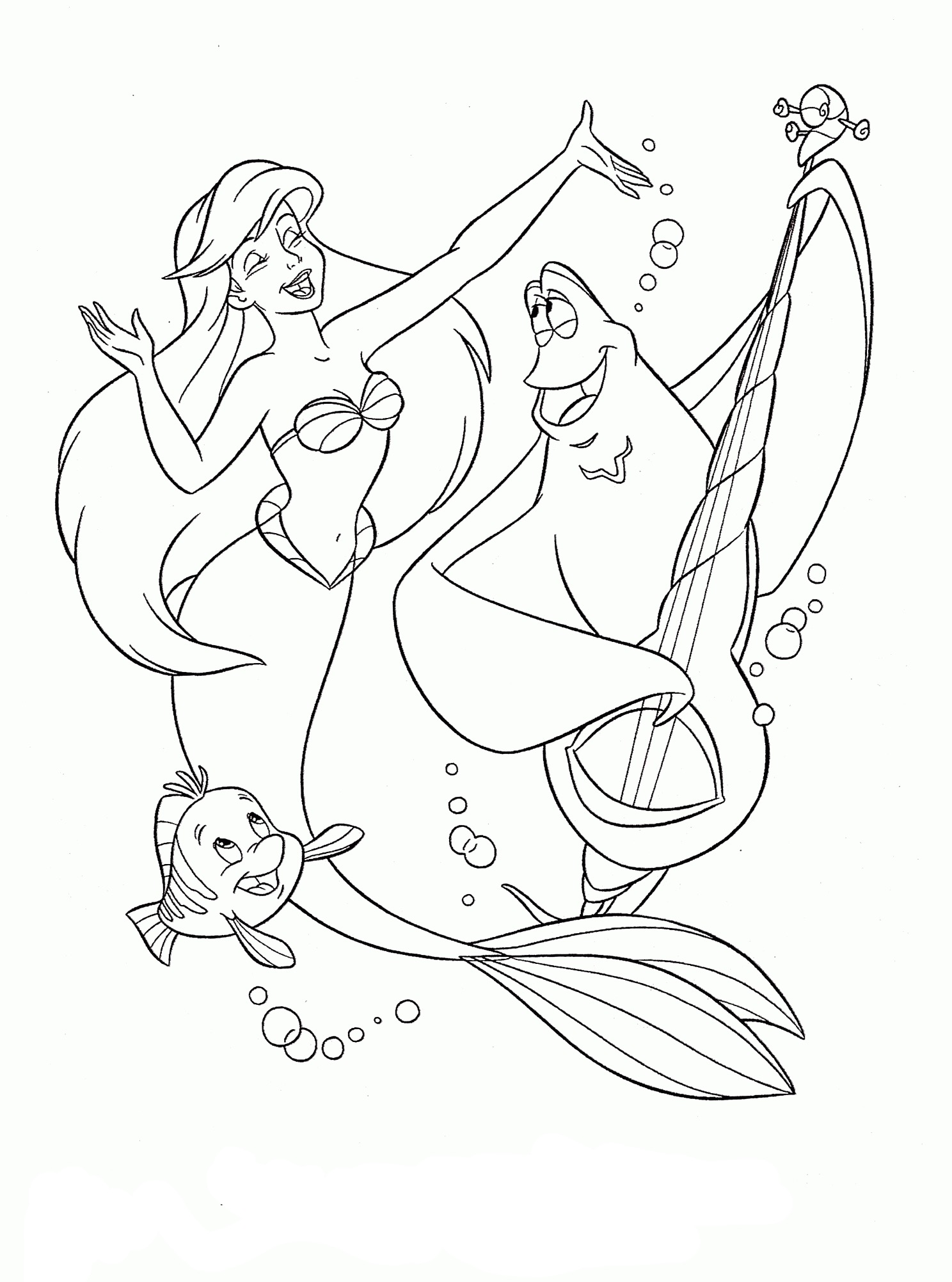 Kolorowanka syrenka Ariel śpiewa do muzyki granej przez płaszczkę i zabawia rybę